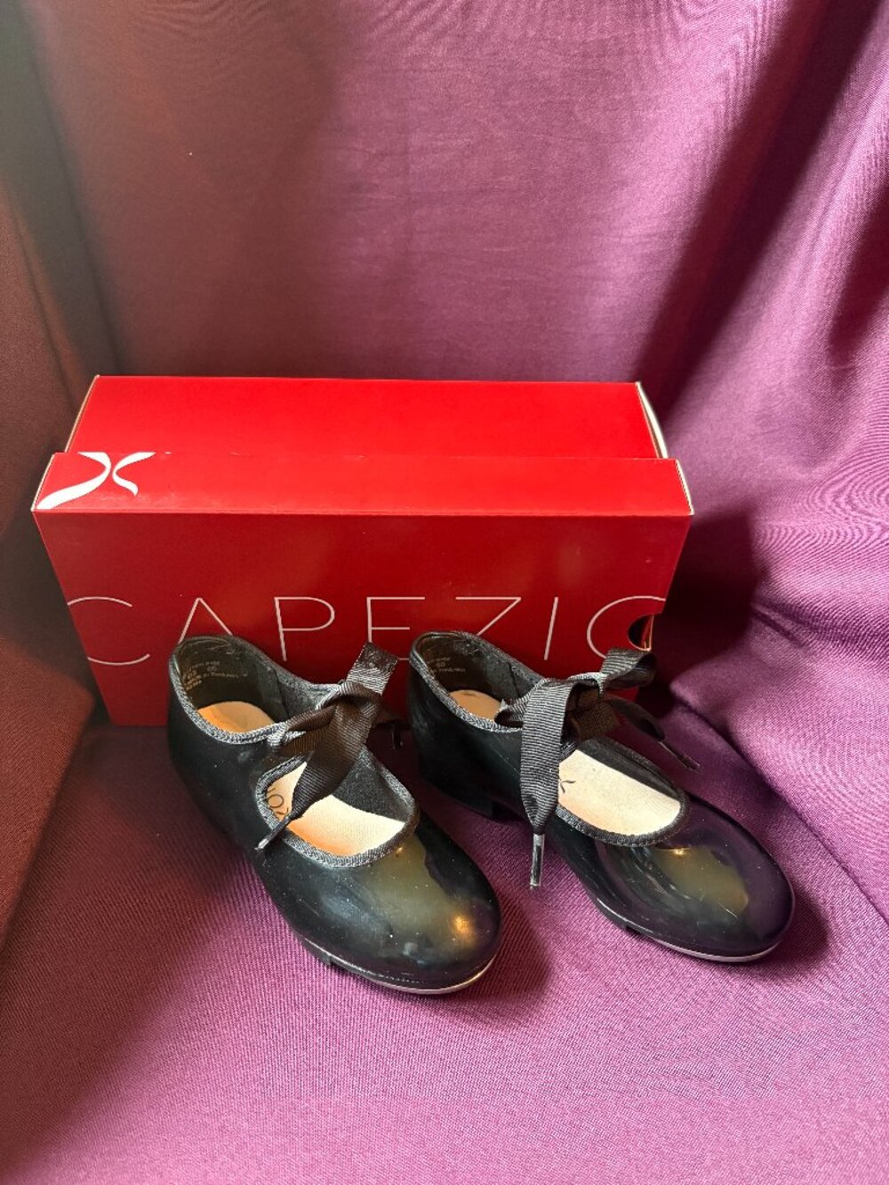 Capezio Jr. Tyette Tap Shoes N625C Girls Size 10M Black Leather Dance Shoes